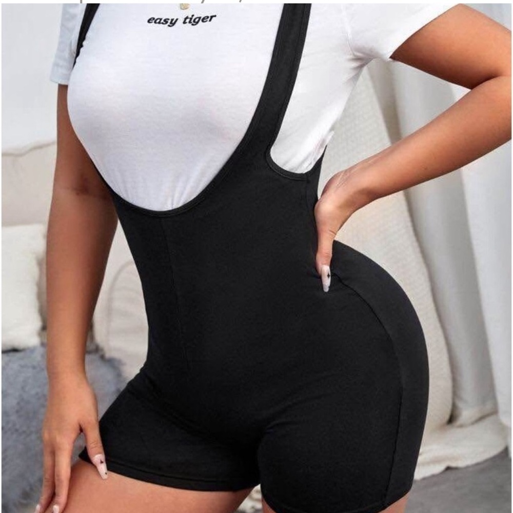 Black Sleeveless Bodysuit